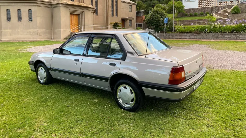 Chevrolet Monza 1993