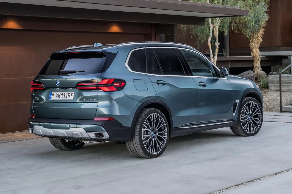 Design do BMW X5 xDrive50e M Sport 2024