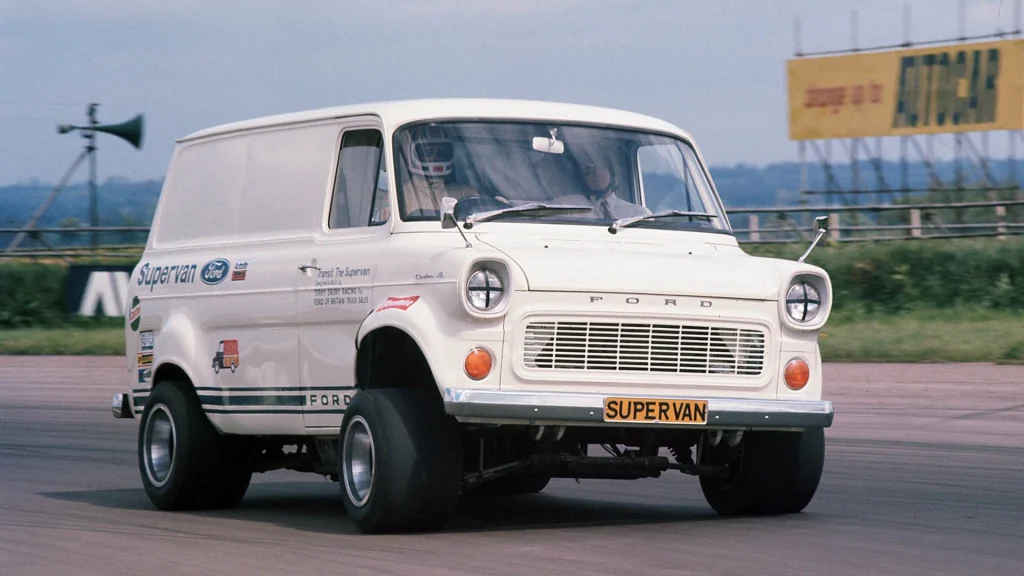 Dianteira da Ford Supervan MK 1