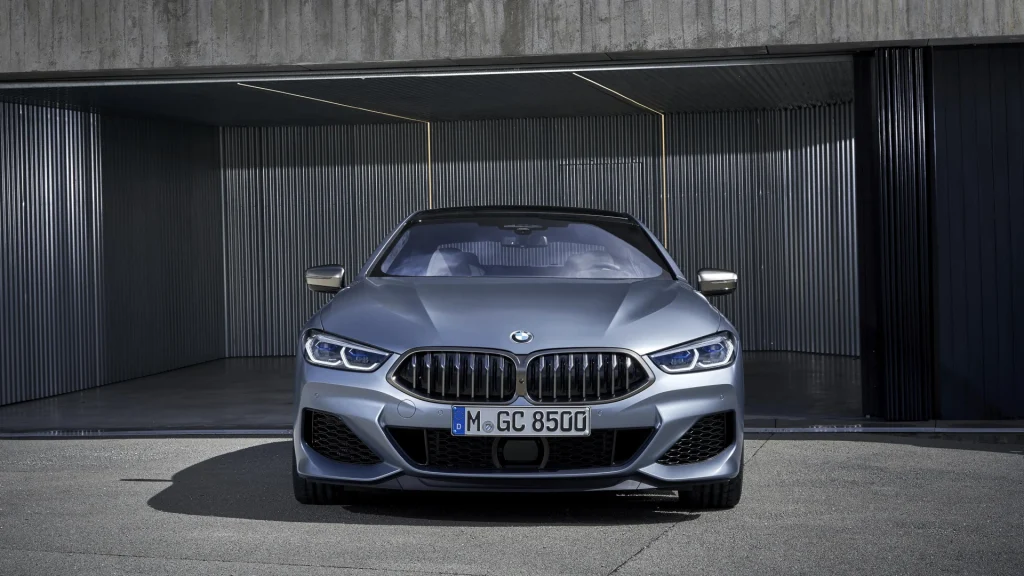 Dianteira da BMW M850i xDrive Gran Coupé