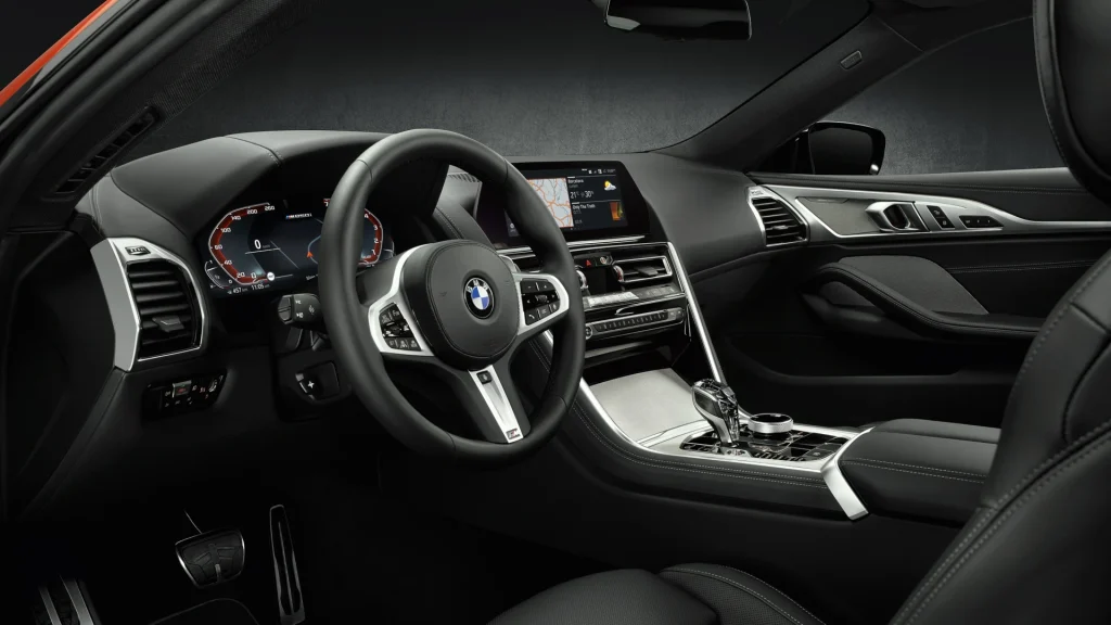 Interior da BMW M850i xDrive Gran Coupé