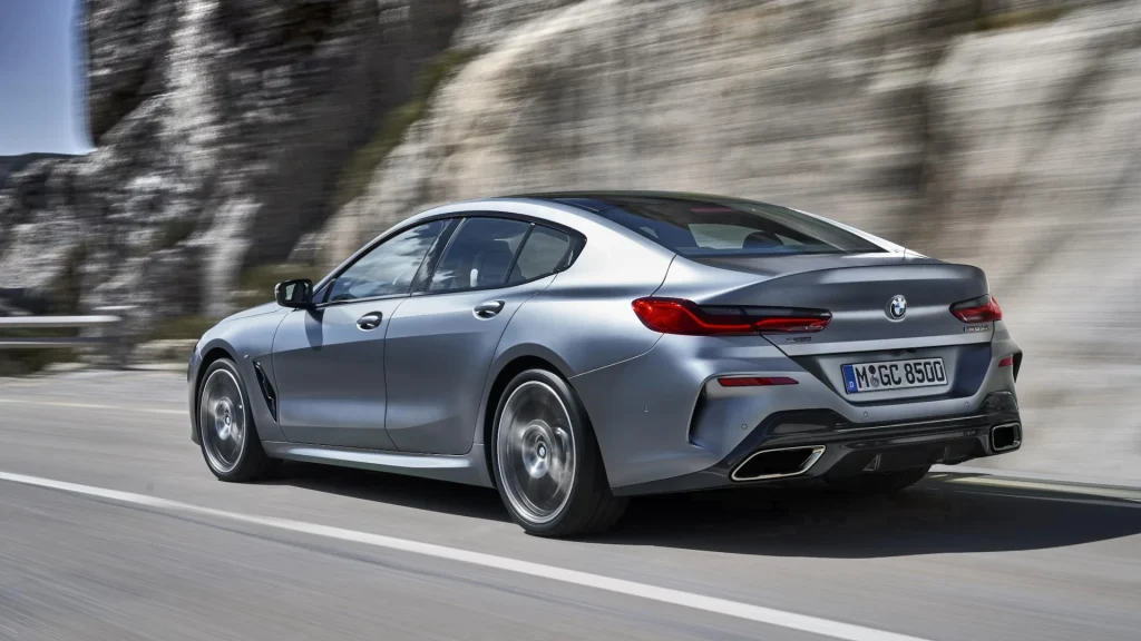 Задняя часть BMW M850i xDrive Gran Coupé