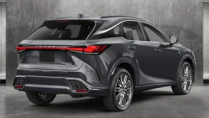 Traseira do Lexus RX 500h F Sport 2025