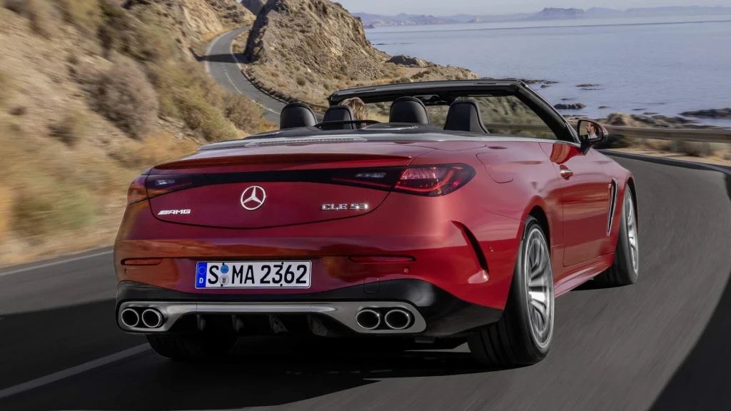 Traseira do Mercedes-AMG CLE 53 4MATIC+ Cabriolet 2025