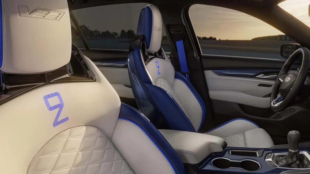 Design Interior do Cadillac CT5-V Blackwing Le Monstre