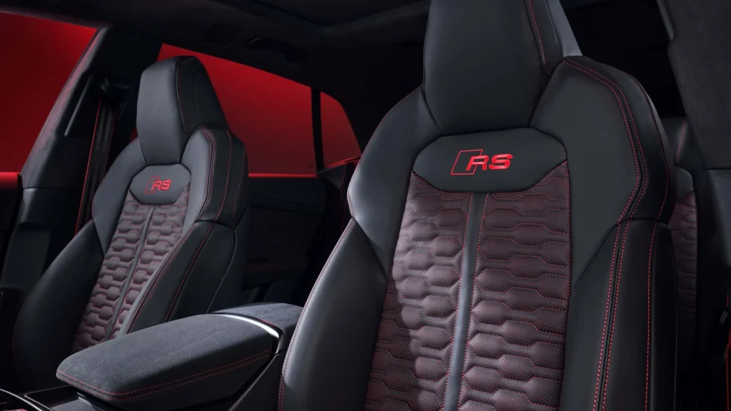 Interior do Audi RS Q8 Performance