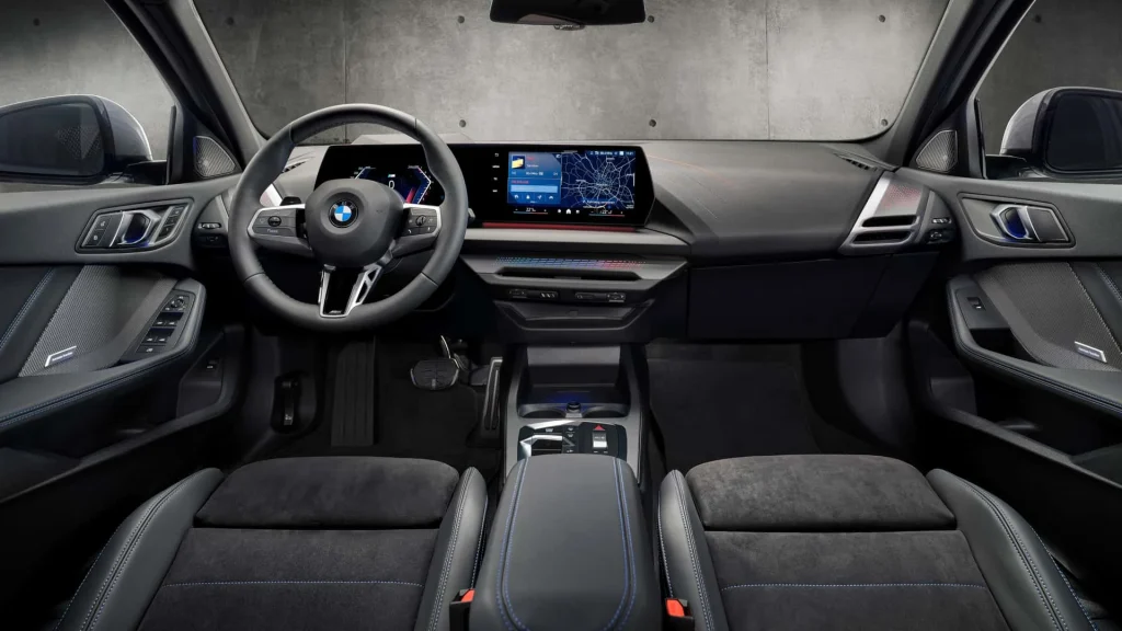 Painel da BMW Serie 1 M 2025