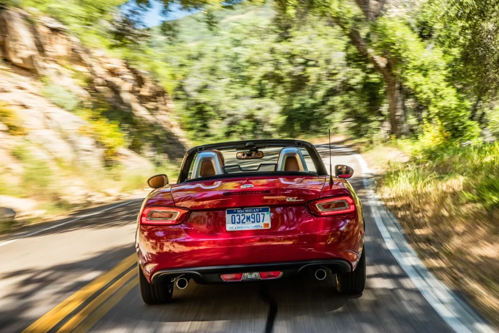 Traseira do Fiat 124 Spider