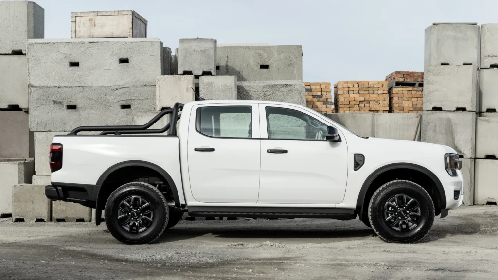 Lateral da Dianteira da Ford Ranger Black