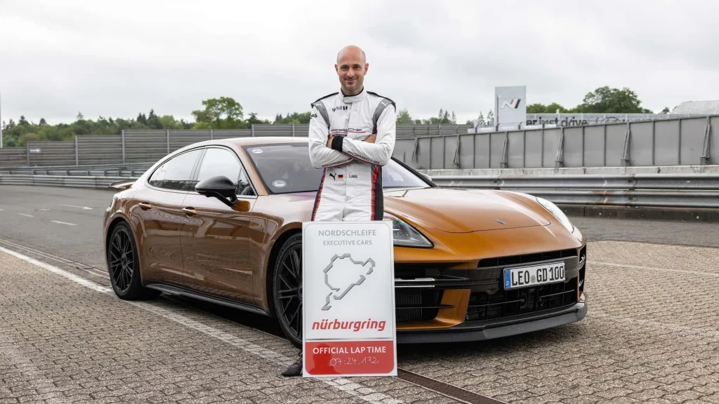 Porsche Panamera Turbo S E-Hybrid - Nurburgring 2