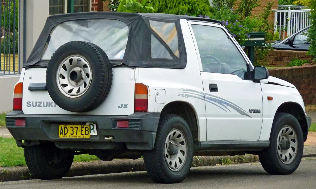 Suzuki Vitara 1988 rear