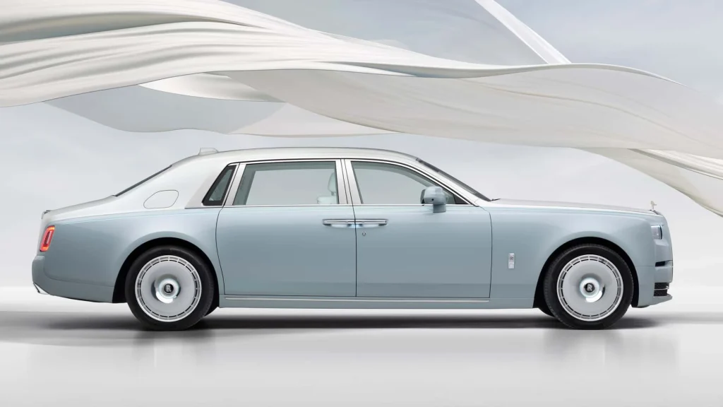 Rolls-Royce Phantom Scintilla