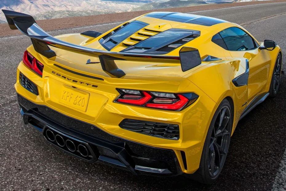 Chevrolet Corvette ZR1 2025 : La Voiture V8 la Plus Puissante de l'Histoire