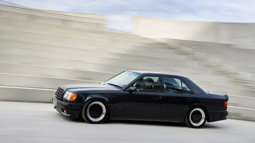 Mercedes-Benz 300E 5.6 AMG