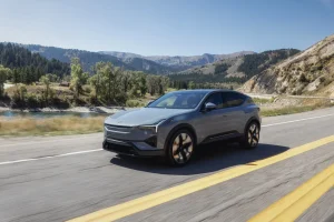 Polestar 3 2025: ラグジュアリーの基準を再定義する電動SUV