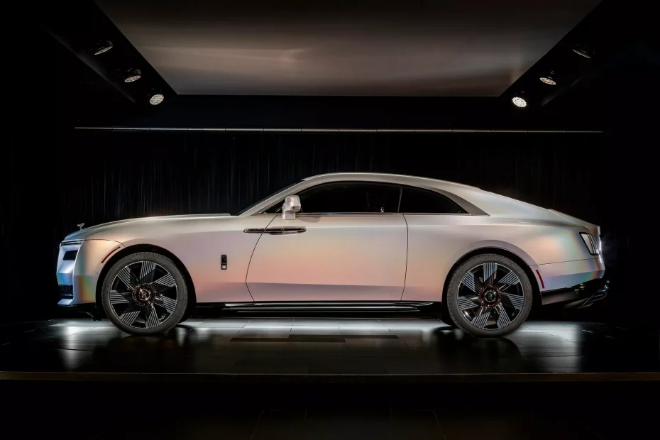 Rolls-Royce Spectre Lunaflair: Conoce la obra maestra inspirada en el halo lunar