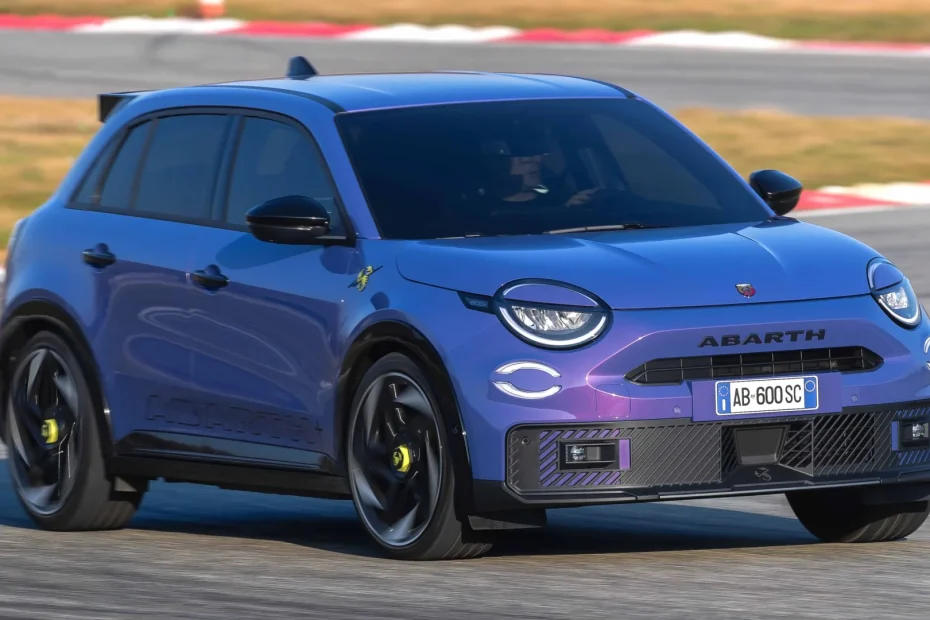 Abarth 600e : Performance Électrique et Design Innovant dans le Nouveau SUV