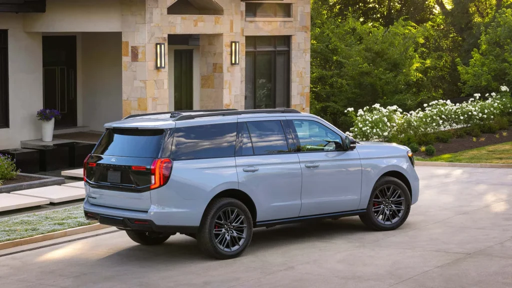 Ford Expedition 2025 : Qu'est-ce qui change dans la nouvelle génération du grand SUV