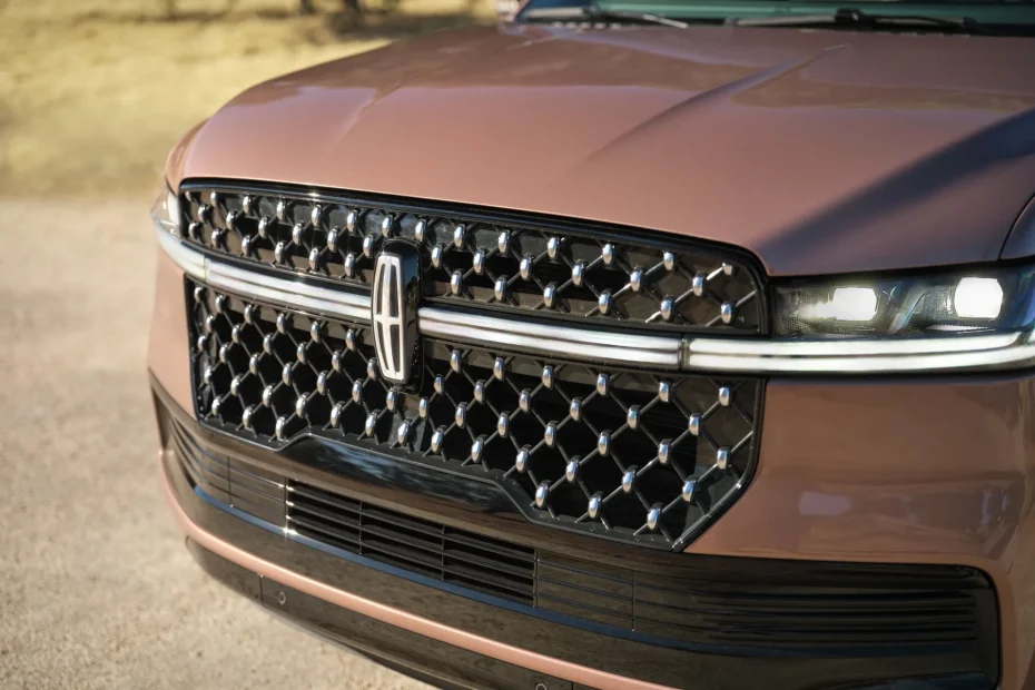 Lincoln Navigator 2025 : Luxe et Technologie dans un SUV Imposant