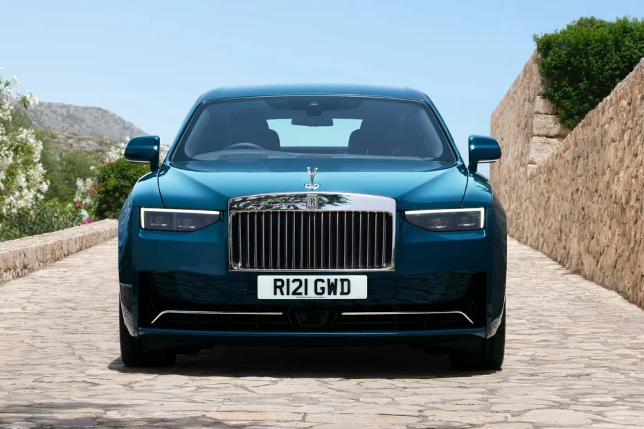 Rolls-Royce Ghost Series II 2025: New Aesthetic and Technological Updates