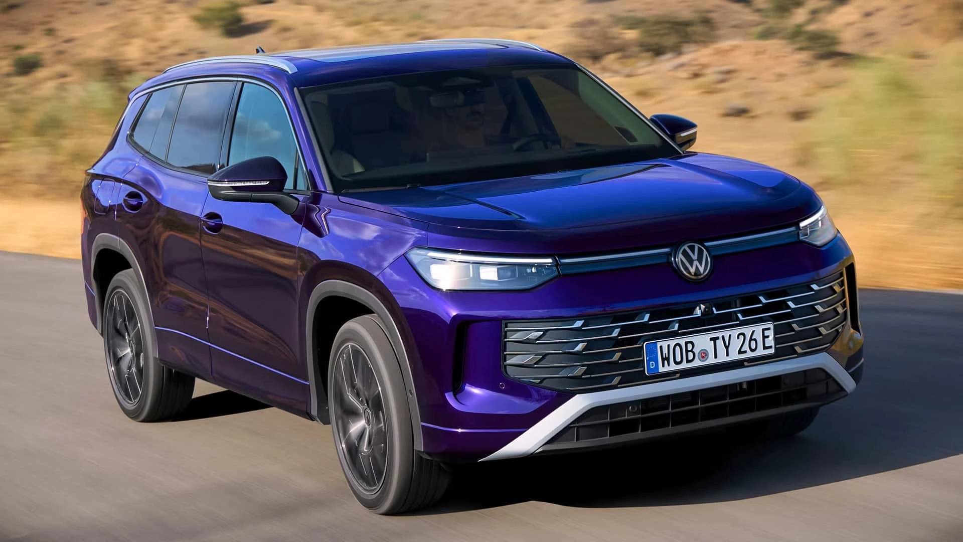 Volkswagen Tayron: Conoce el Nuevo SUV Mediano con Tres Filas de Asientos