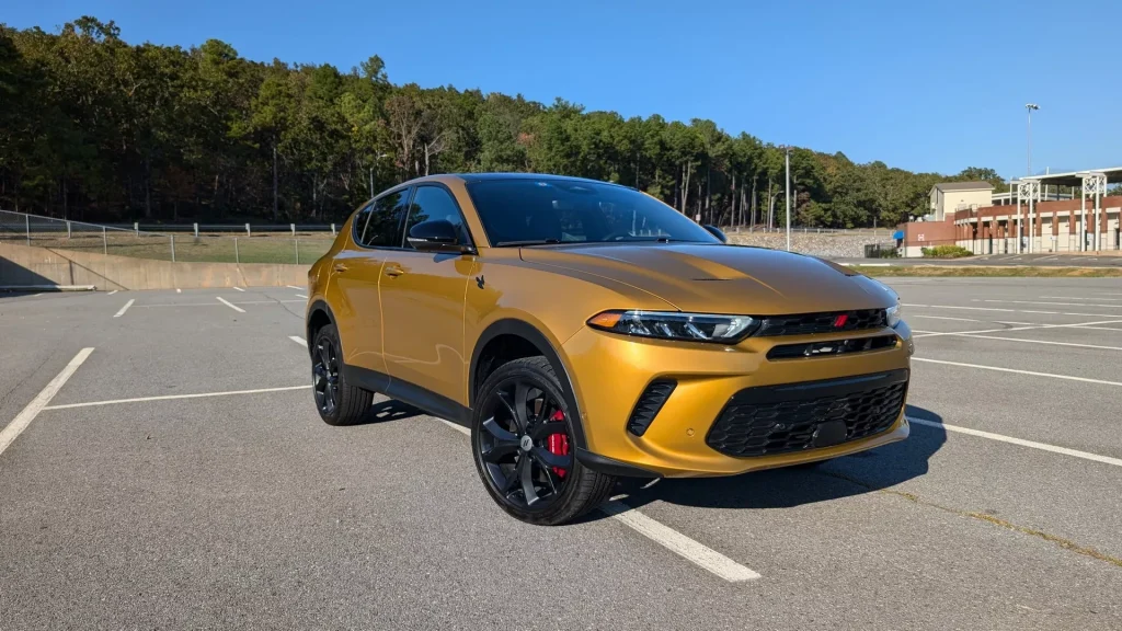 Dodge Hornet GT Plus 2024: Análise Técnica de um Crossover Potente e Prático