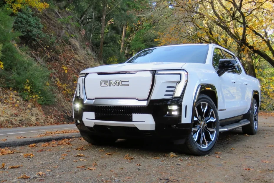 GMC Sierra EV 2025: Analysis of the Electric Pickup and Its Challenges