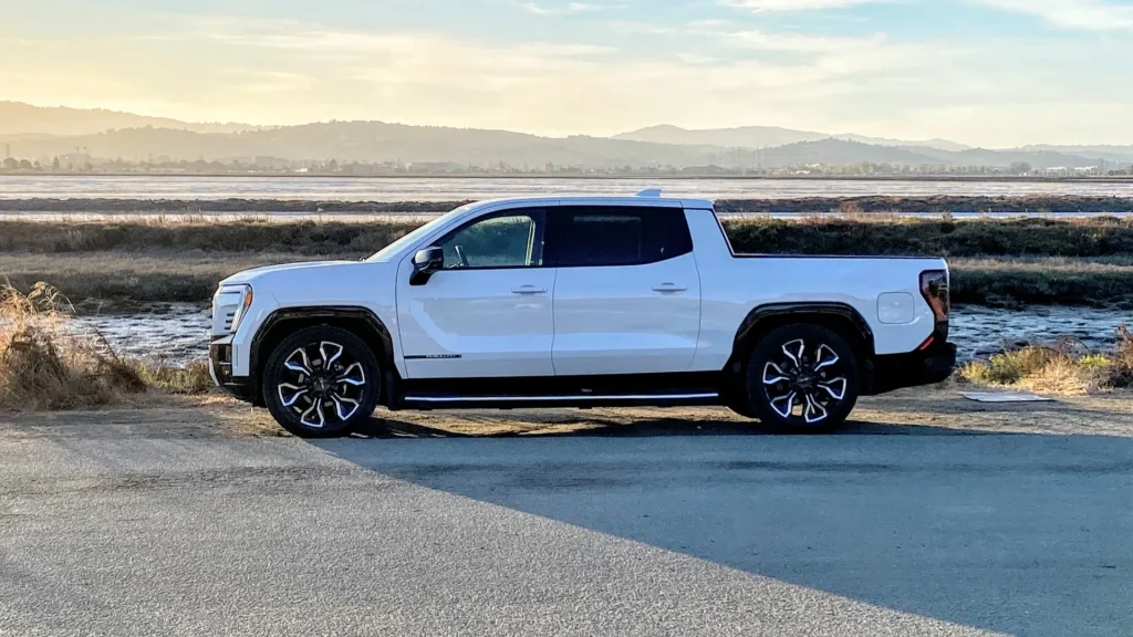 GMC Sierra EV 2025 : Analyse de la camionnette électrique et de ses défis