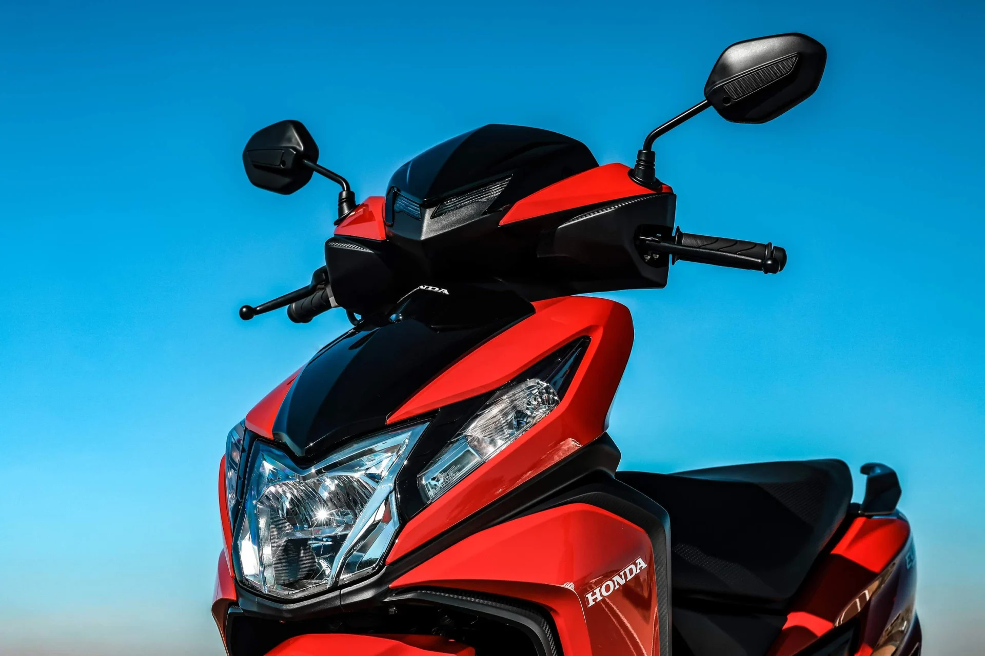 Honda Elite 125 2025: Análisis Completo de las Innovaciones en el Scooter Urbano