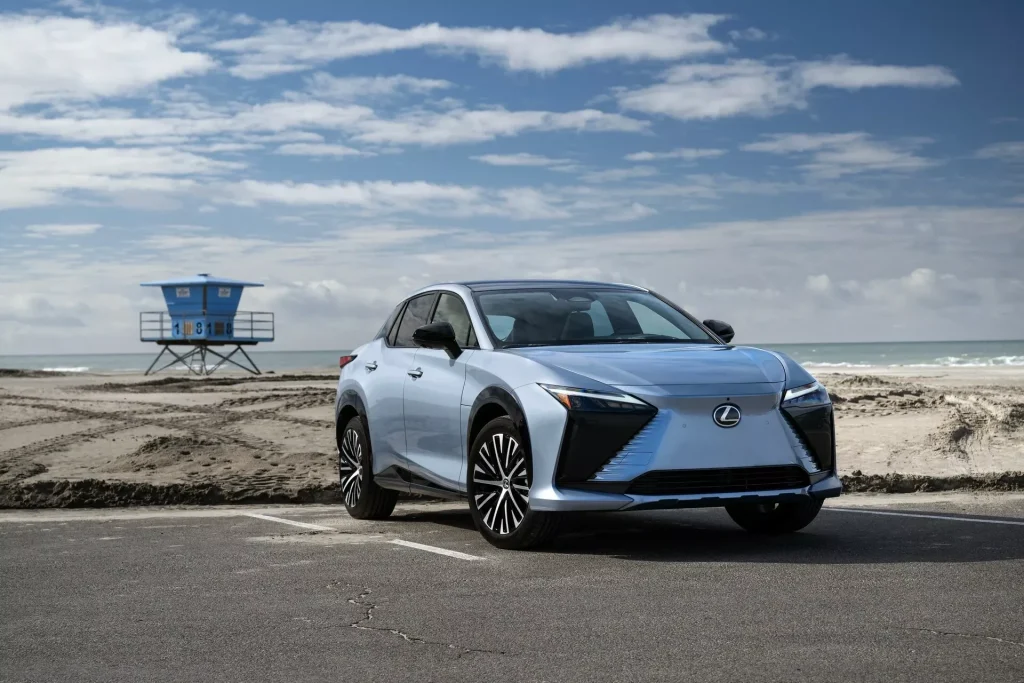 Lexus RZ 2025 : Nouvelles Versions et Prix Abordables sur le Marché des SUV Électriques