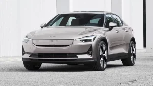 Polestar 2 2025 : Accent sur le Performance Pack et la Charge Efficiente