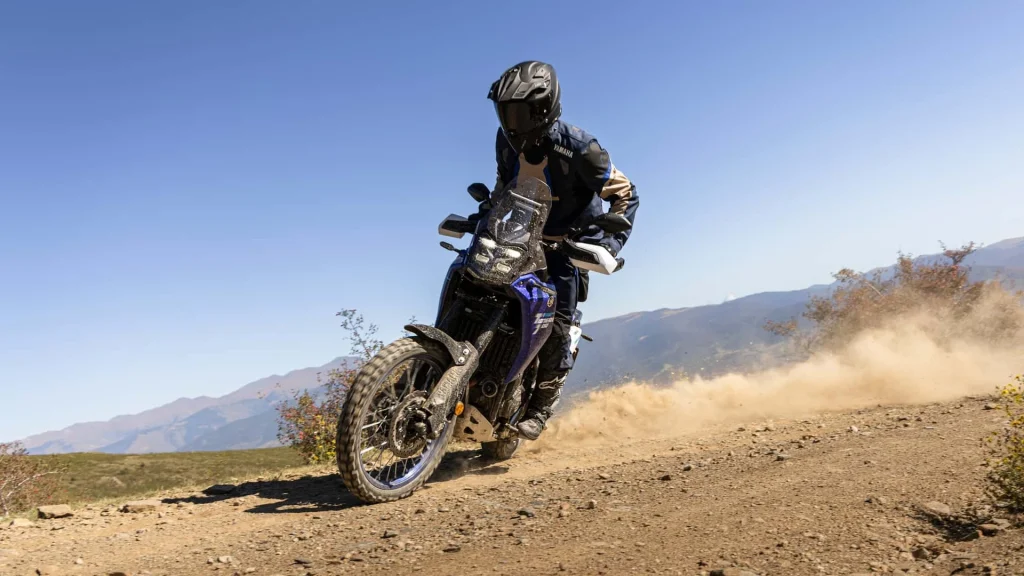 Yamaha Ténéré 700 2025: Novas Funcionalidades para Aventureiros Exigentes