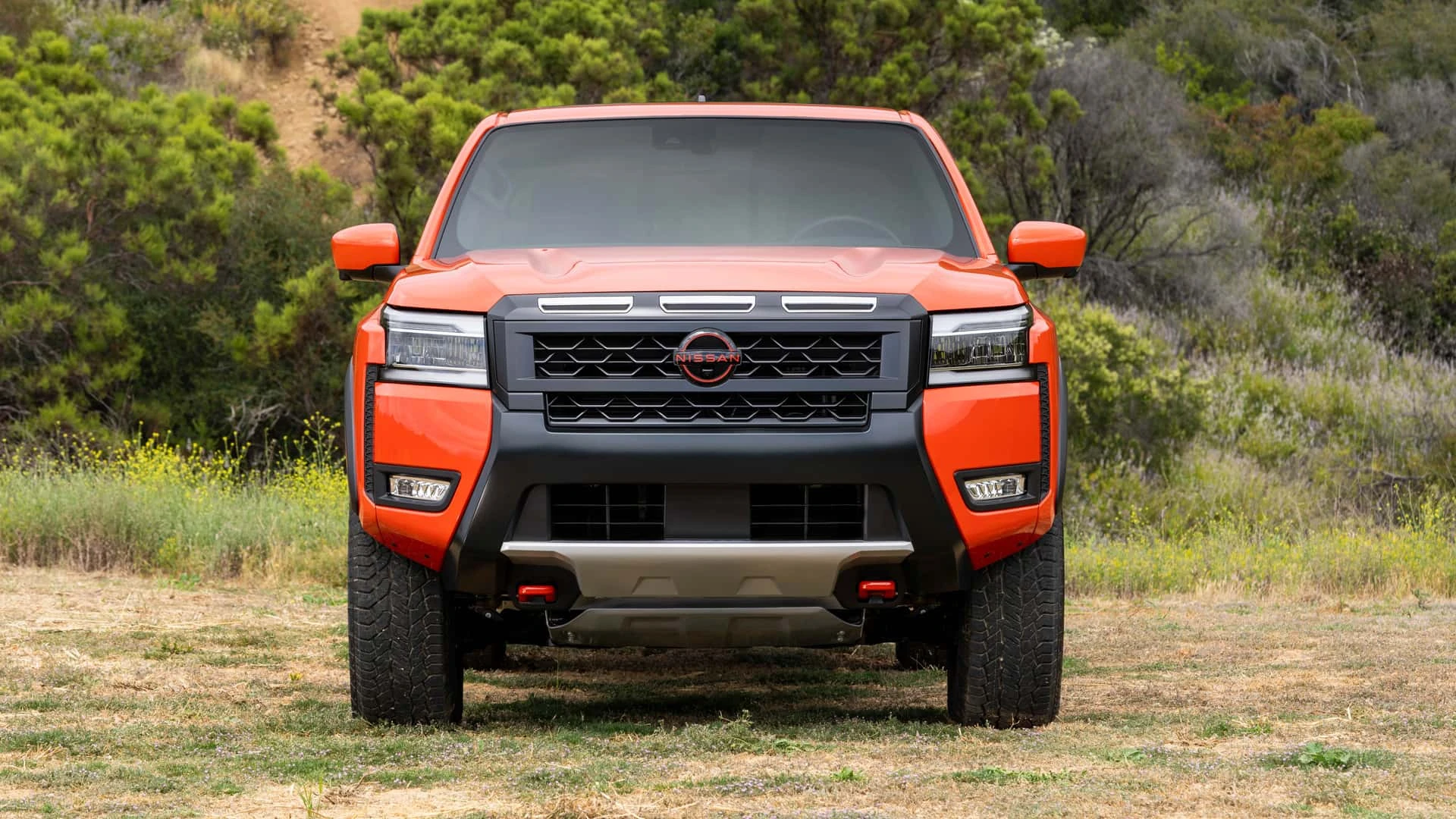 The 2025 Nissan Frontier brings innovations in design and internal technology