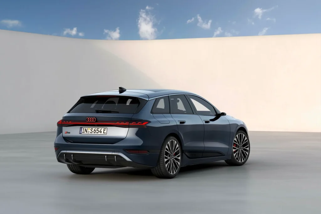 Audi A6 Avant e-tron 2025 Est arrivé pour détrôner la BMW i5 Touring