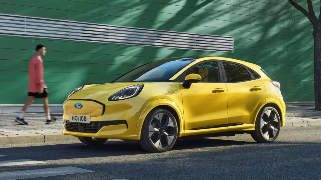 New Ford Puma Gen-E, the Electric Compact SUV Inspired by the Mustang Mach-E