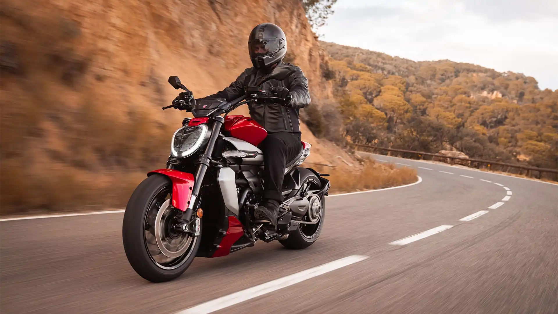 2025 Ducati XDiavel V4 01