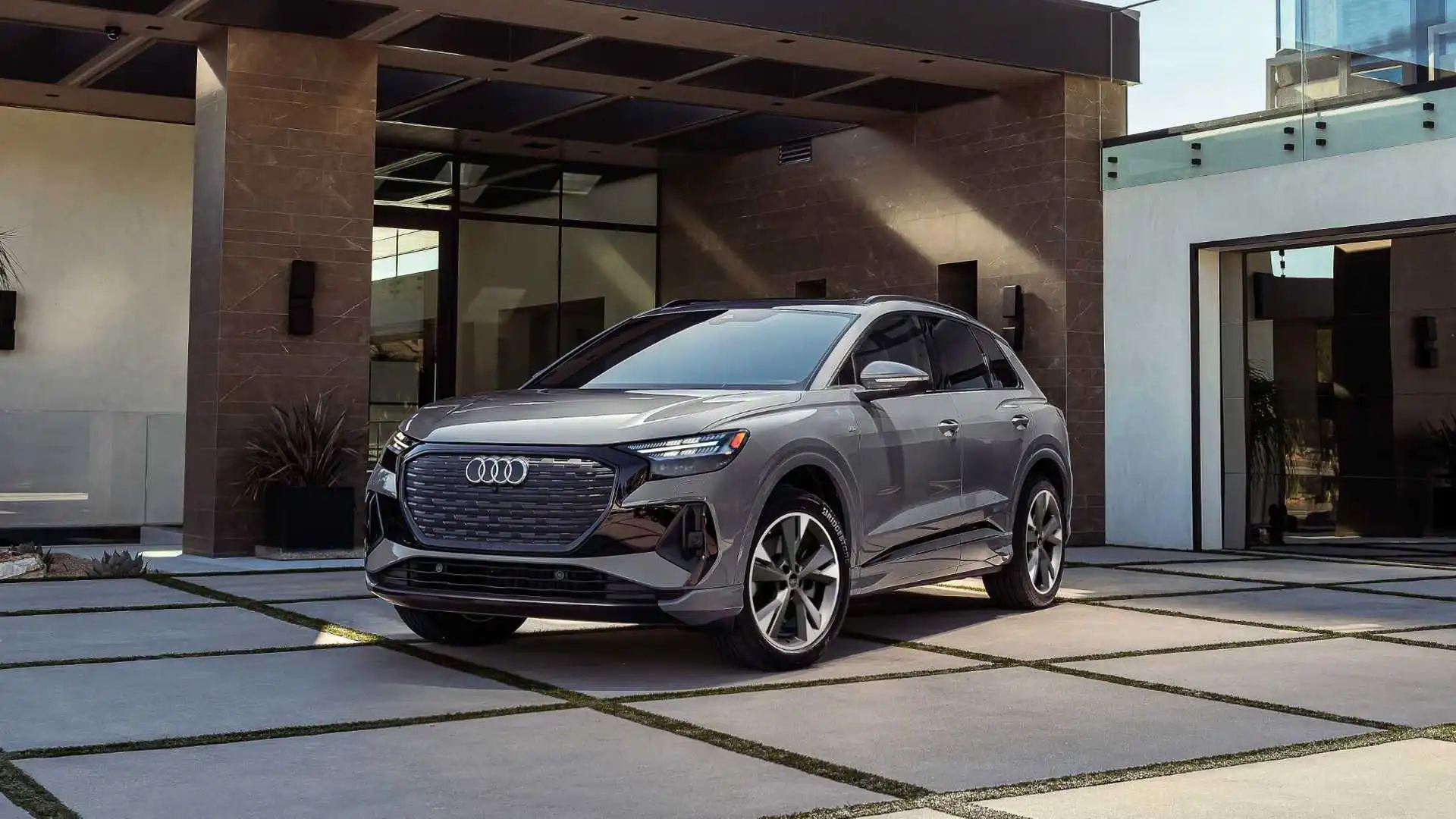 Audi Q4 E-Tron 40 Nova Versão Mais Barata Com Autonomia de 420 km