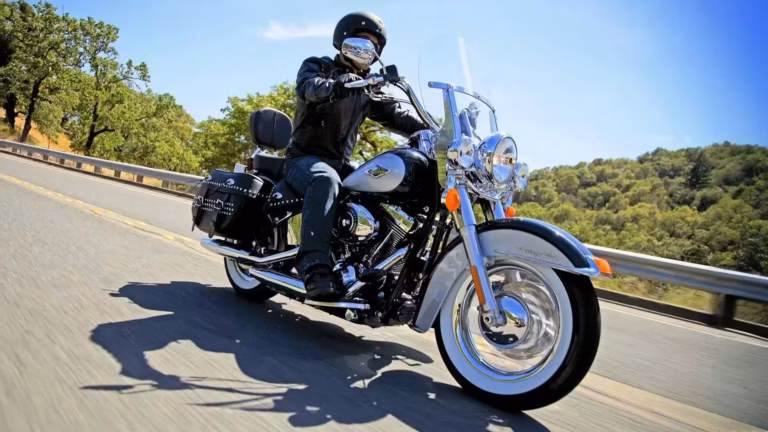 Harley-Davidson Heritage Softail Classic – A01