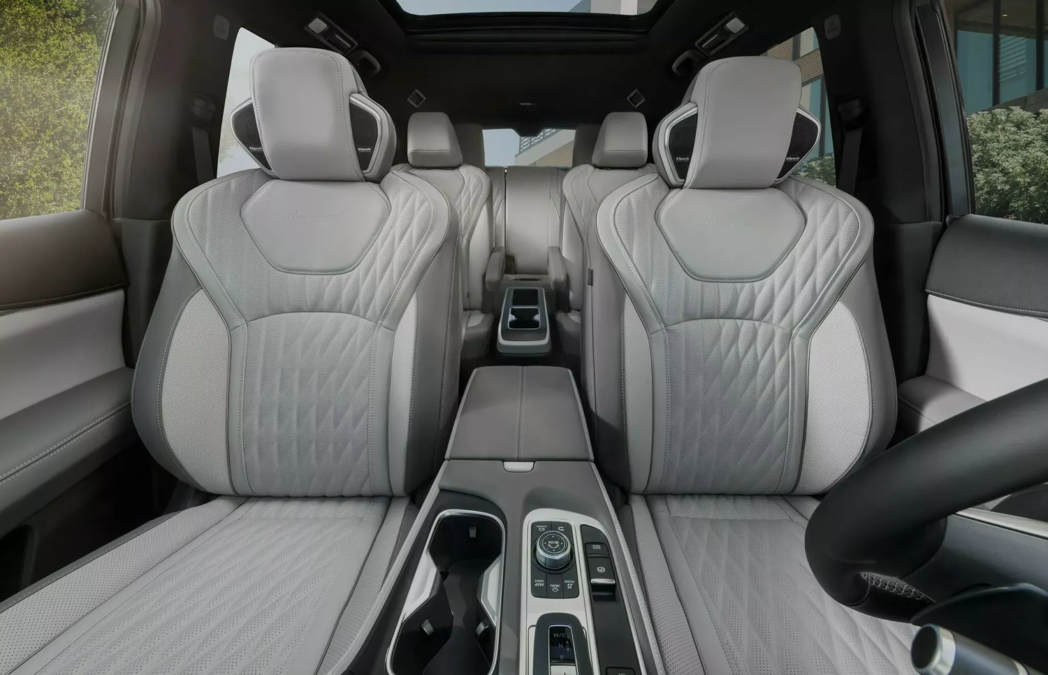 2026 Infiniti QX60 02