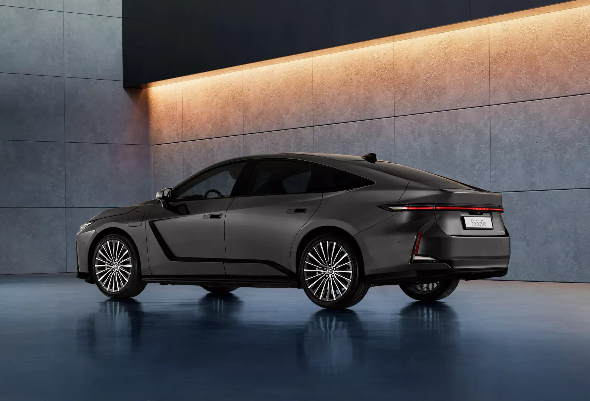 2026 Lexus ES Sedan 14