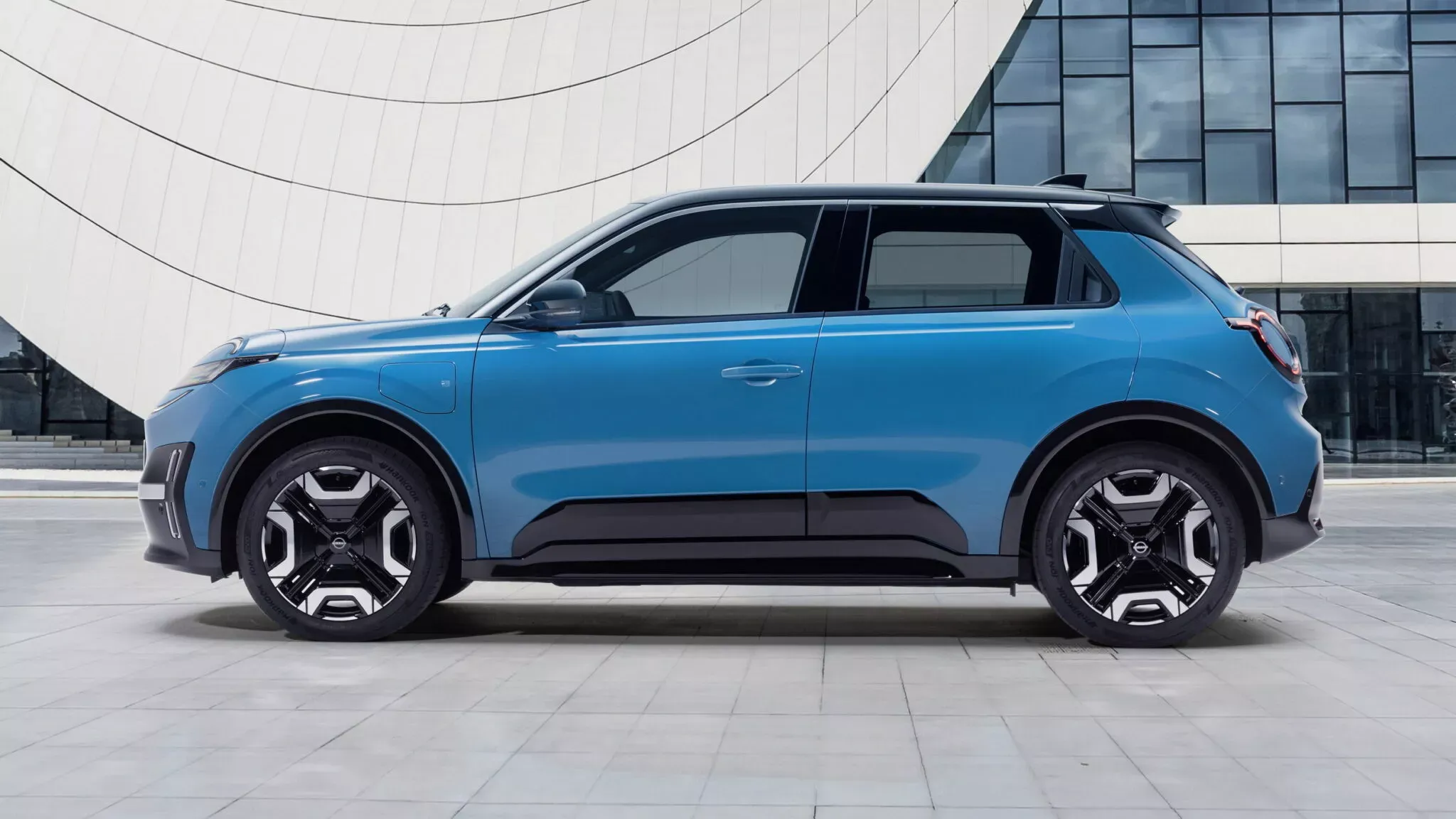 2026 Nissan Micra EV 09