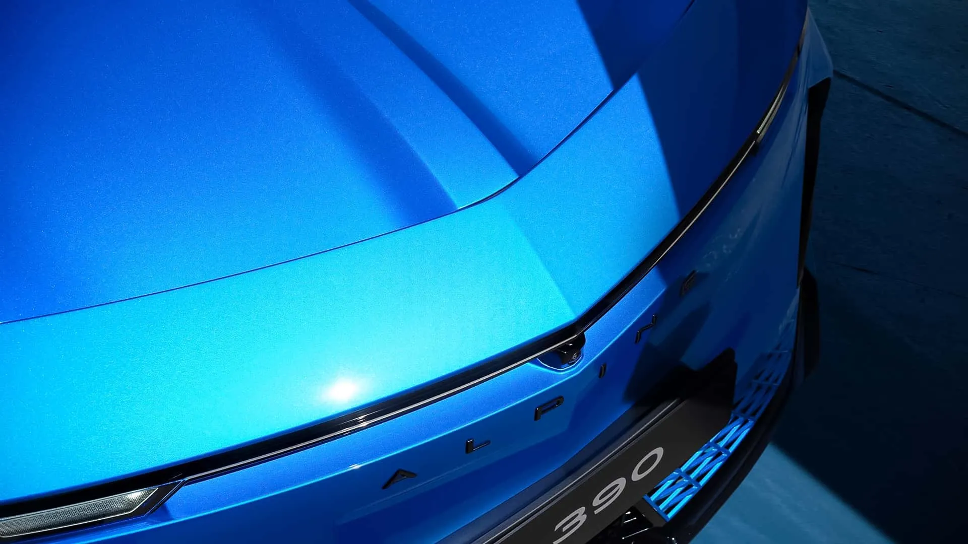 Alpine A390 10