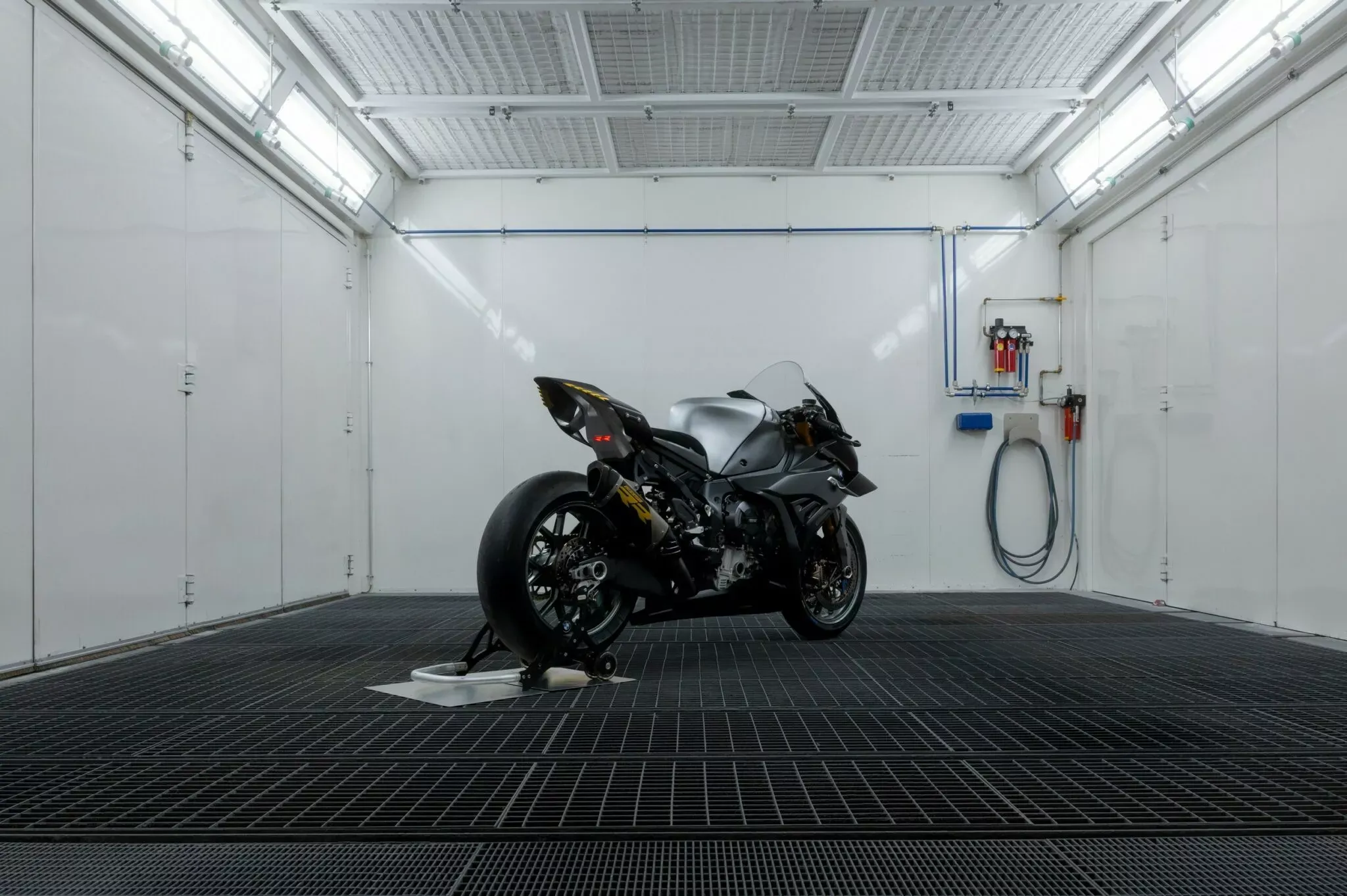 BMW Concept RR 21