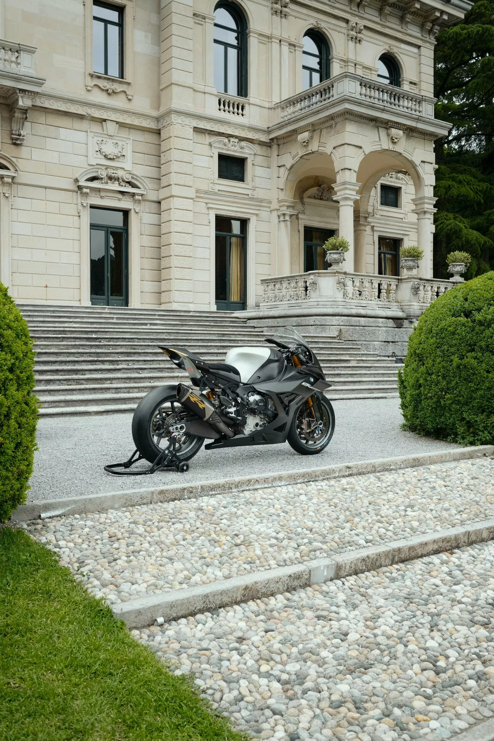 BMW Concept RR 28