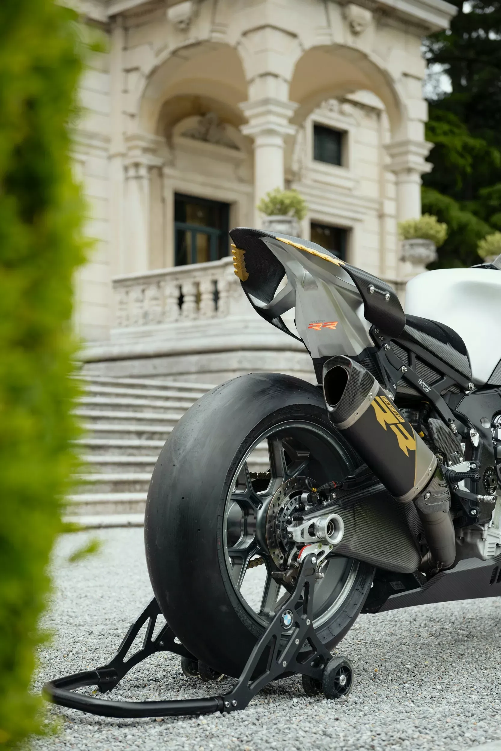 BMW Concept RR 30