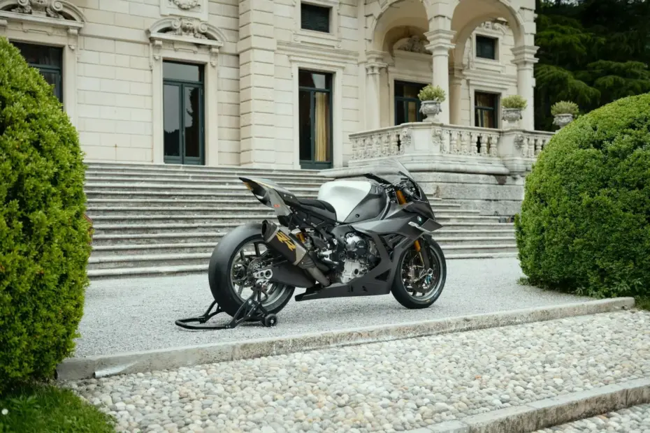 BMW Concept RR 31