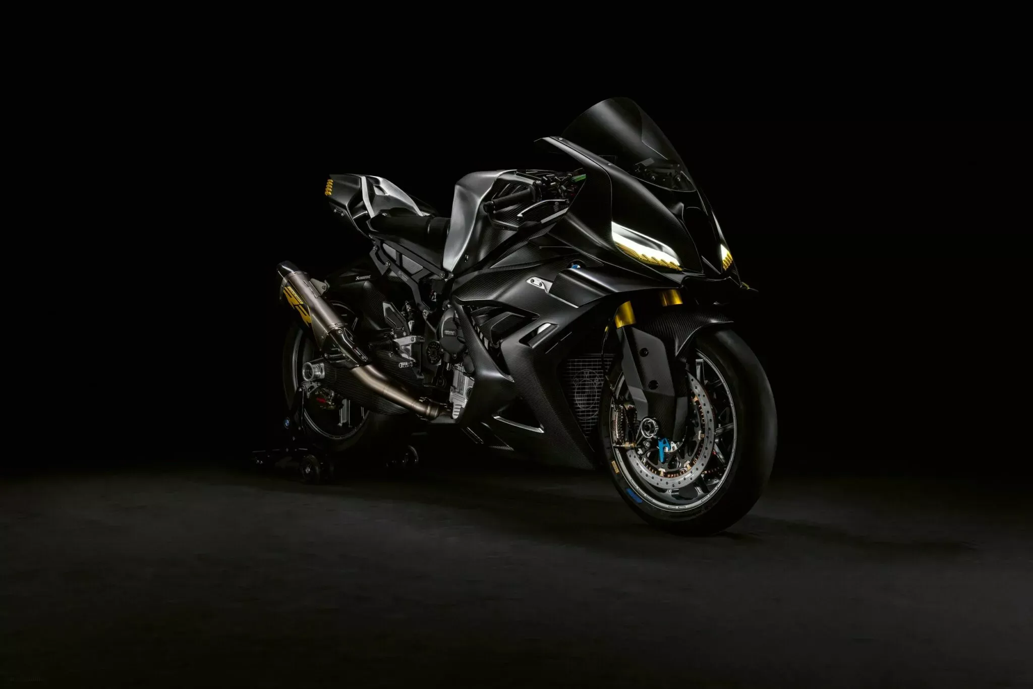 BMW Concept RR 36