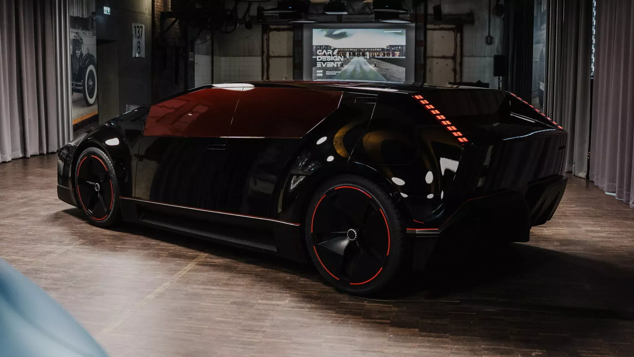 Hyundai Obsidian 10