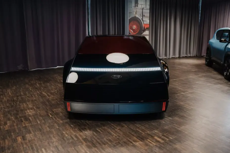 Hyundai Obsidian 16