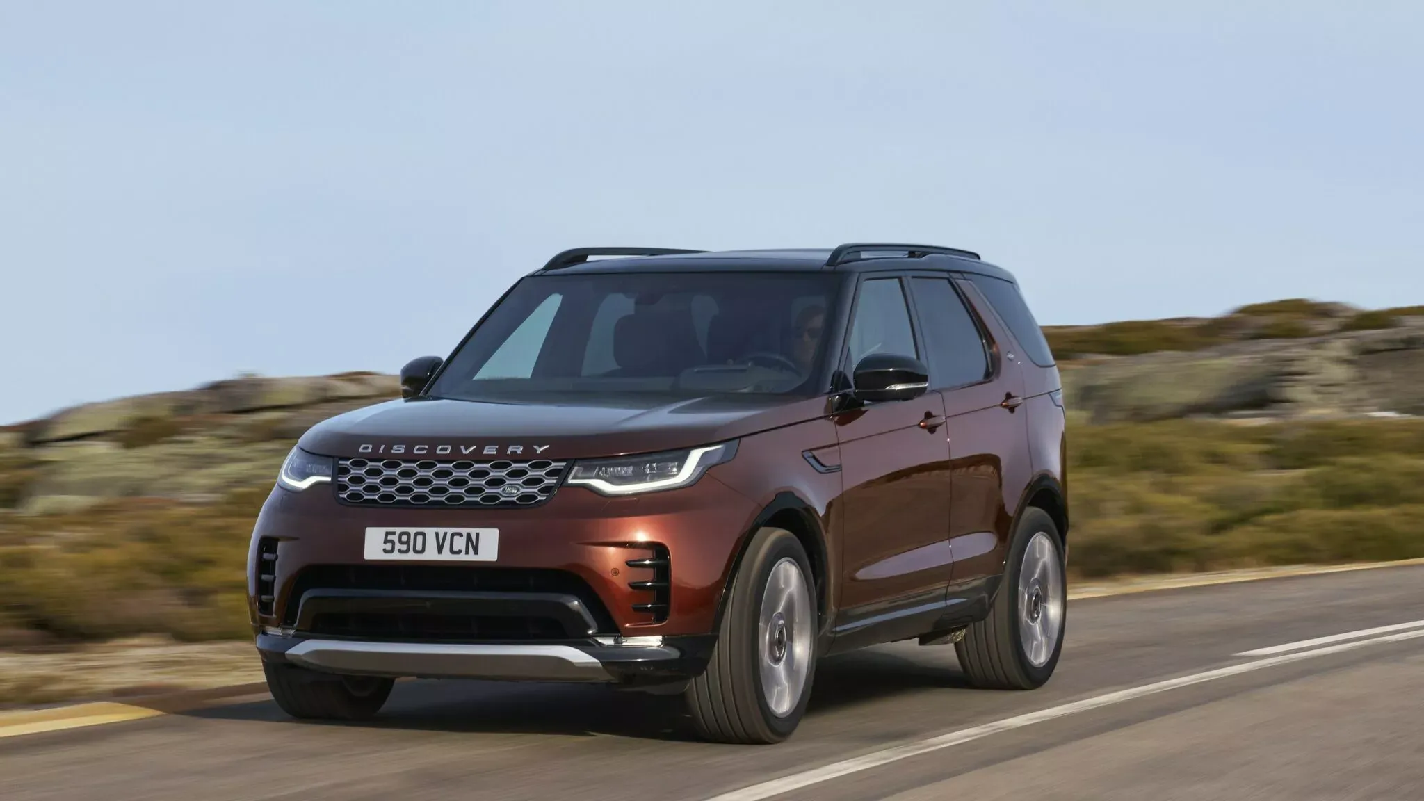 Land Rover Discovery Tempest and Gemini 15